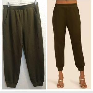 Trina turk chillax joggers NEW WITHOUT TAGS size MEDIUM Green